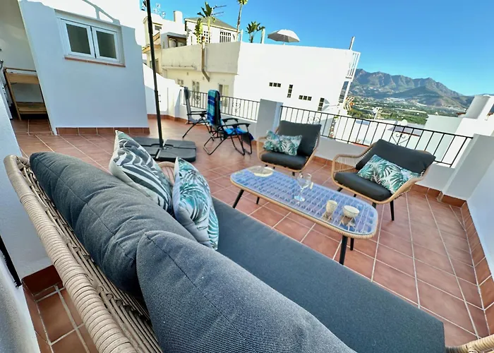 Casa Con Terraza Y Patio Privado En Salobrena