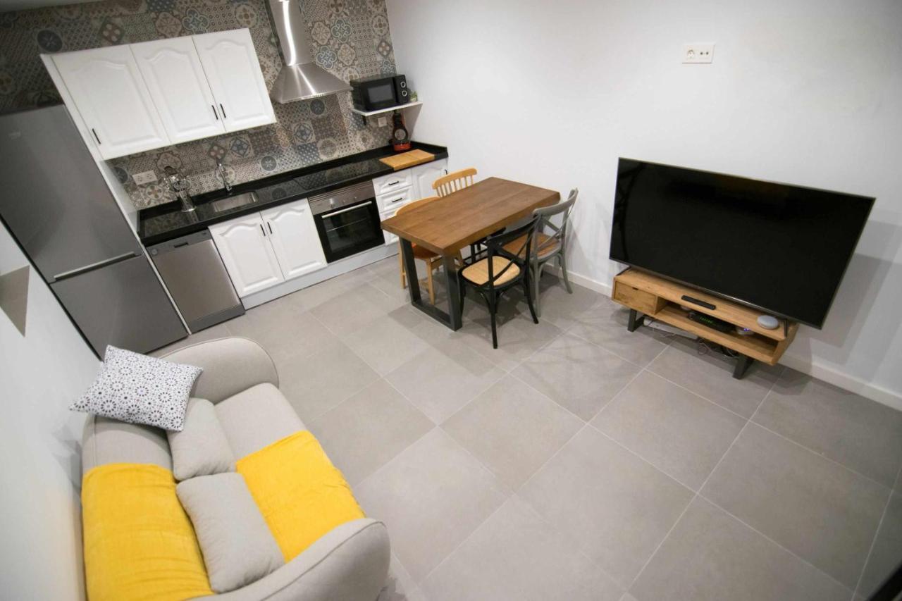 Casa Con Terraza Y Patio Privado En *