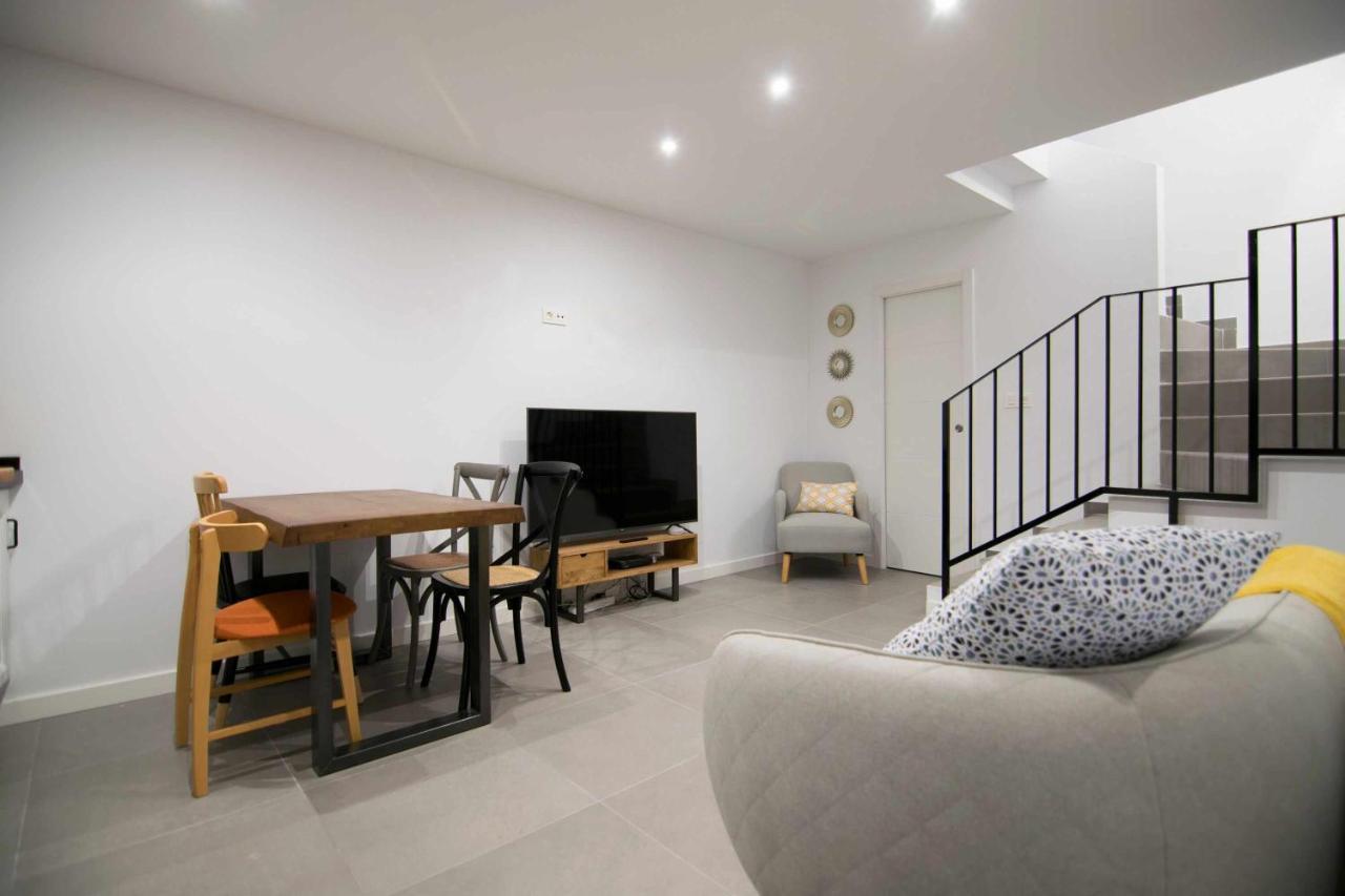 Casa Con Terraza Y Patio Privado En Holiday home